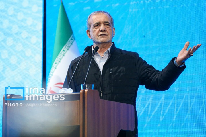 پزشکیان: استفاده از تجهیزات پیشرفته برای تقویت کنترل و نظارت وسایل نقلیه ضروری است