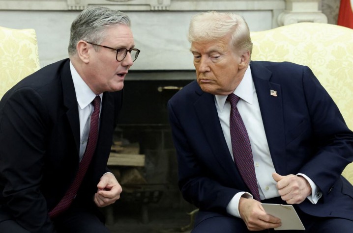 چالش لندن میان حمایت از کی‌یف و همراهی با واشنگتن/ تماس استارمر و ترامپ درباره جنگ اوکراین