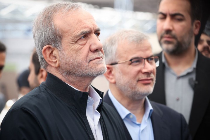 بازدید رئیس‌جمهور از موسسه تحقیقات واکسن و سرم‌سازی رازی