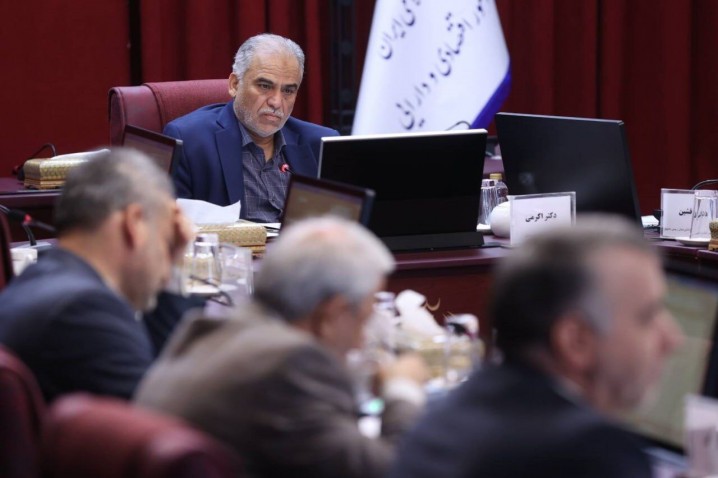 پرداخت حقوق کارمندان از خزانه کشور، یکپارچه شد/ واریز تا یکم هر ماه