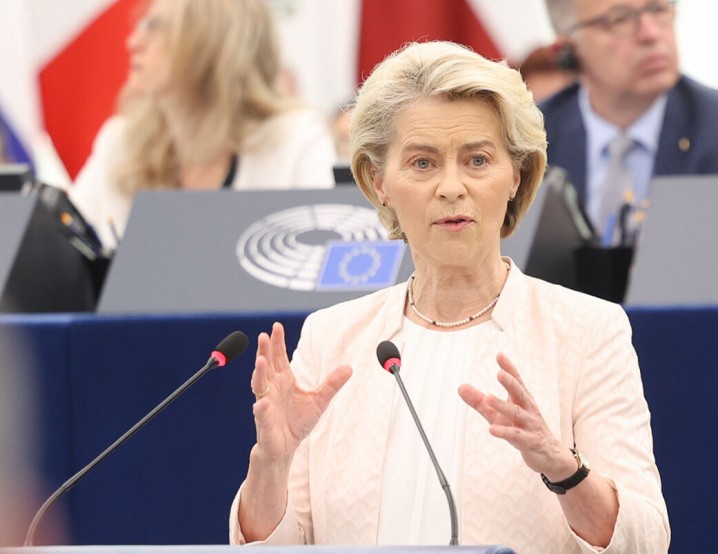 انتقاد رئیس کمیسیون اروپا از ترامپ: ما همسایگان خود را تنبیه نمی‌کنیم