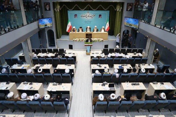 رئیس مجلس خبرگان: مالیات ارزش افزوده از مواد غذایی حذف شود