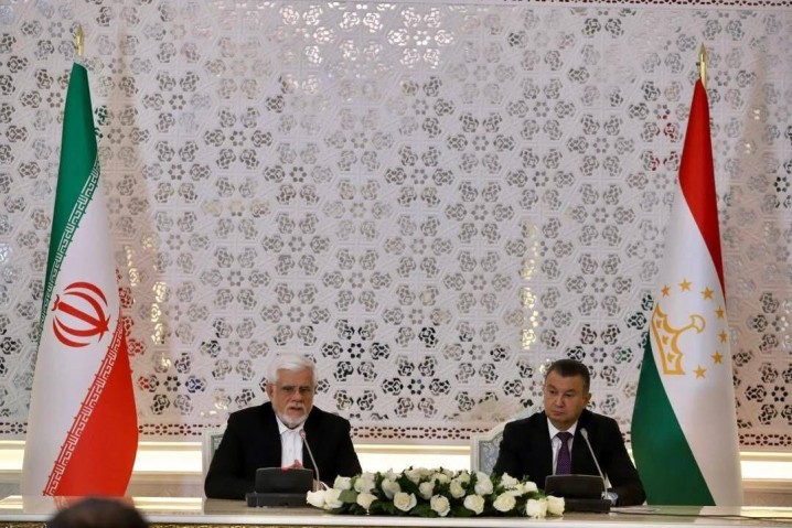 عارف: روابط سیاسی ایران و تاجیکستان در بهترین شرایط قرار دارد