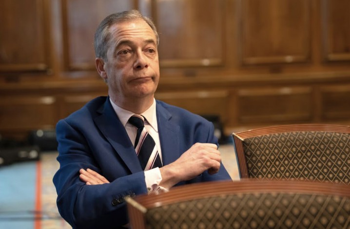 نظرسنجی‌ها از زلزله سیاسی در انگلیس حکایت دارند / فاراژ در مسیر نخست‌وزیری؟