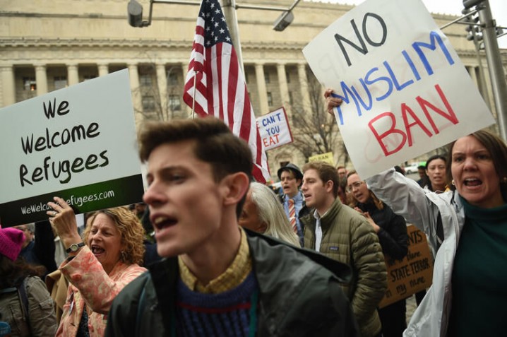 تظاهرات در آمریکا با اجرای طرح جدید گسترده ممنوعیت مسافرتی ترامپ