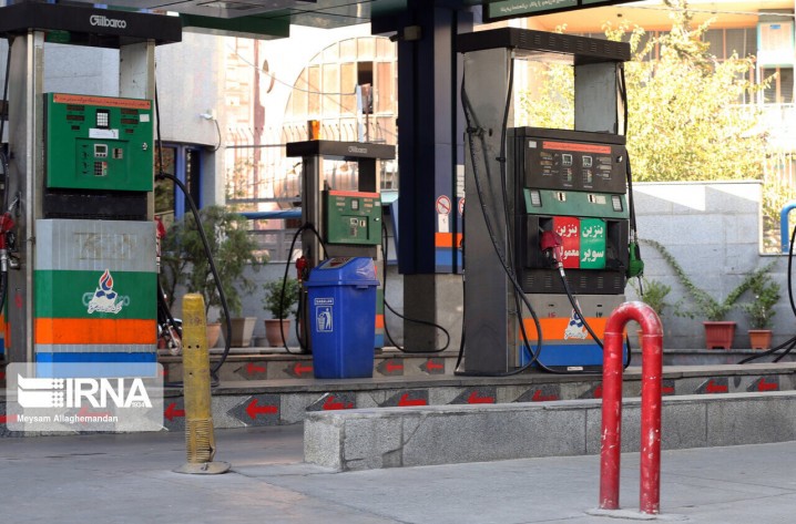 شیوه‌نامه عرضه بنزین سوپر ابلاغ شد/ تغییرات قیمت بنزین بورسی در ۲ سال اخیر