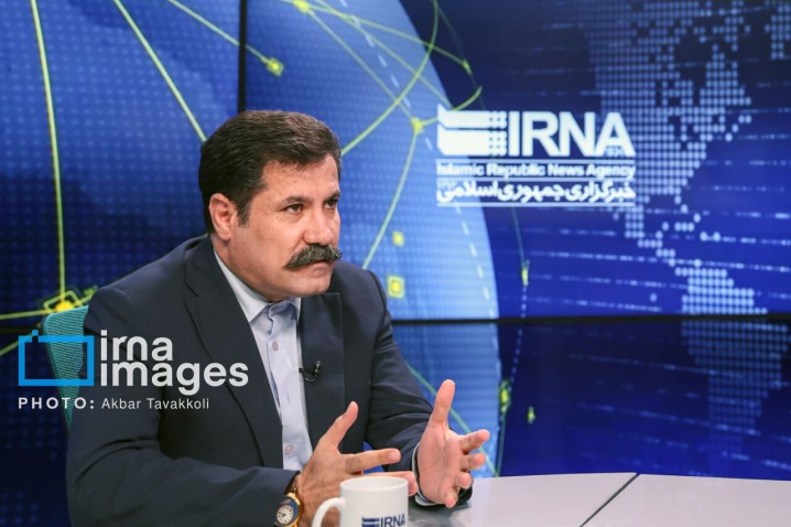 منابع را به سوی اشتغال پایدار در مناطق محروم سوق می‌دهیم