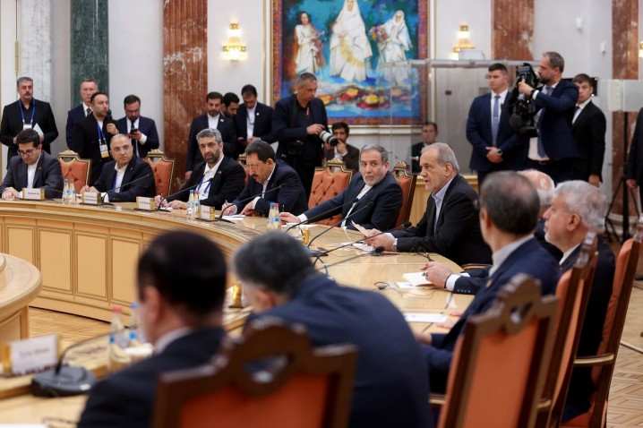 رئیس‌جمهور:‌ روابط ایران و بلاروس باید عمیق‌تر و پایدارتر پایه‌ریزی شود