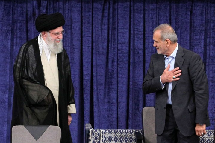 حمایت و قدردانی از رئیس‌جمهور وفاق؛ امری در راستای «اتحاد مقدس»