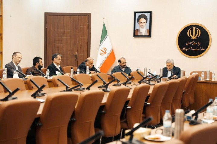 معاونت راهبردی ریاست‌جمهوری؛ آموزش ۱۰۰ مدیر جوان و تدوین ۶۵ گزارش راهبردی و سیاستی