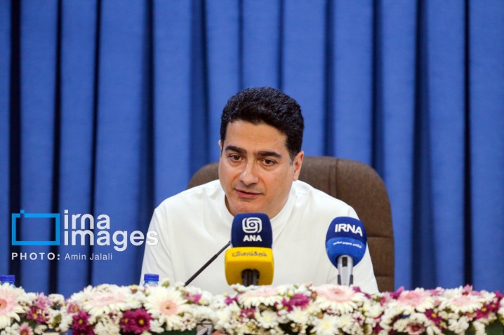 همایون شجریان: اگر جنگ شود کنار مردم ایران می‌مانم/ اجرای کنسرت رایگان در میدان آزادی