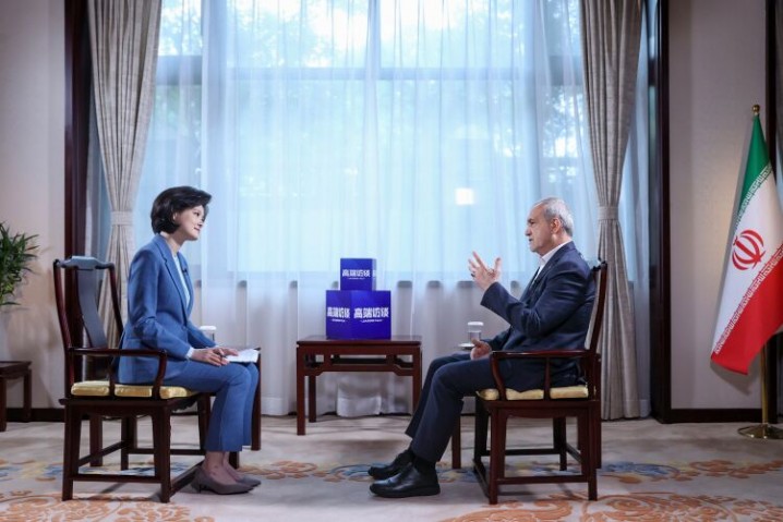 پزشکیان: آژانس رفتار صادقانه‌ای با ایران نداشت/ تمجید از روند توسعه چین