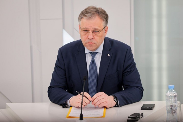 دیپلمات روس: غرب، اوکراین را به واگذاری سرزمین‌هایش وادار می‌کند