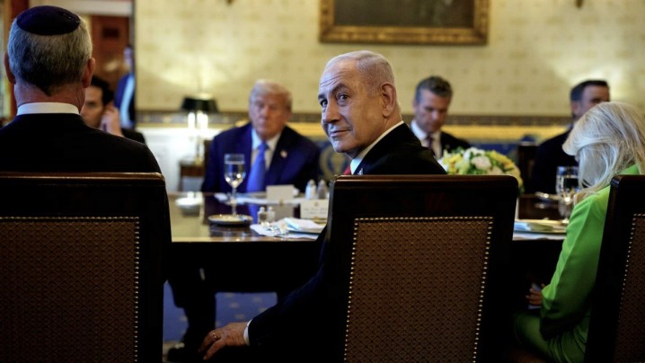 هشدار جدی چهره نزدیک به ترامپ؛ آمریکا در دستان نتانیاهو است؟