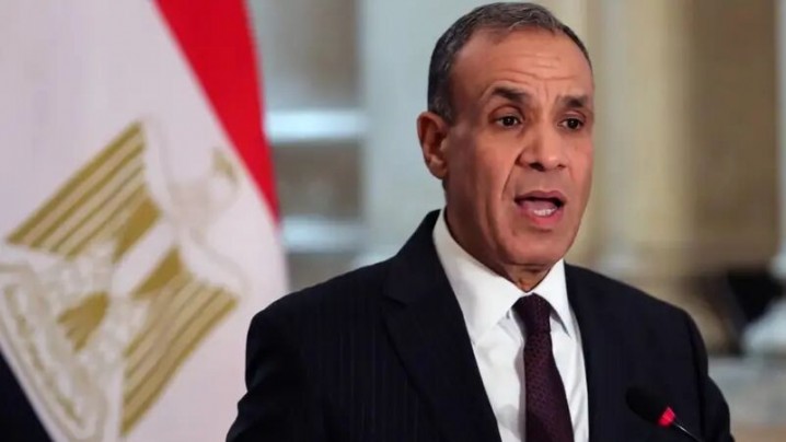 تاکید قاهره بر اهمیت حل دیپلماتیک پرونده هستهای ایران