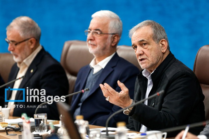 تفویض اختیار به استان‌ها، فرصتی برای رفع خودتحریمی‌ها