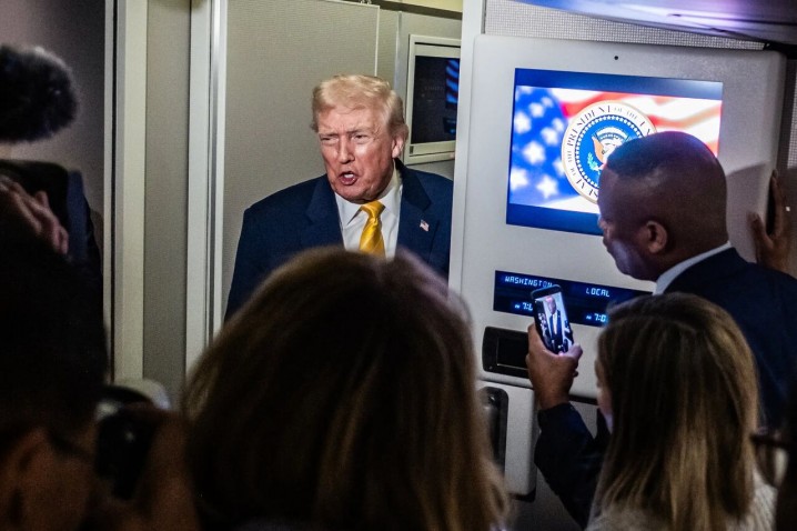 ترامپ: احتمال گفت وگو با مادورو وجود دارد