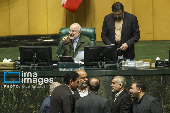 قالیباف: کلیات بودجه ۹ دی در مجلس بررسی می‌شود/ضرورت جبران فاصله بین حقوق و تورم