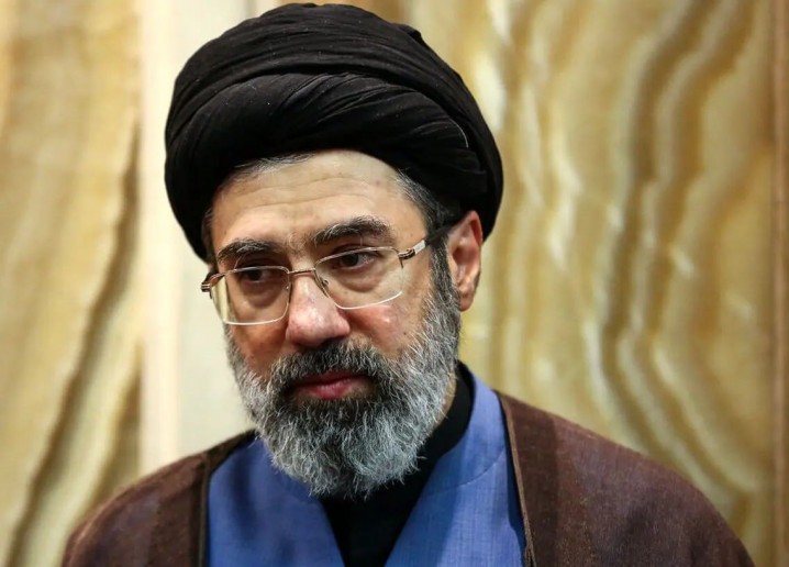 نیروهای مسلح: در راه حفظ آرمان های متعالی انقلاب و رهبری تا آخرین نفس جانفشانی می کنیم