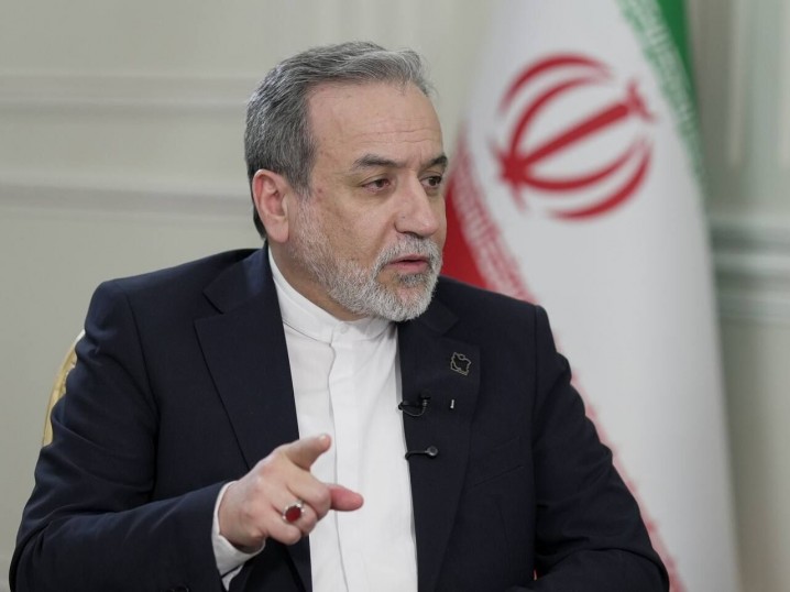 عراقچی: لازم باشد جان خودمان را هم فدا خواهیم کرد
