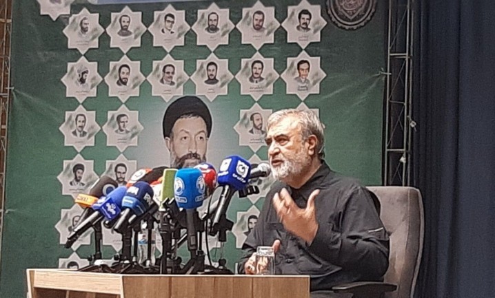 روایت رئیس کمیسیون امنیت ملی از اصرار مقام اماراتی برای تحویل نامه ترامپ به رهبر شهید
