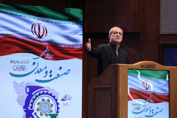 پزشکیان: اظهارنظرهای غیرکارشناسی درباره مذاکرات، دستاوردها را کوچک‌نمایی می‌کند