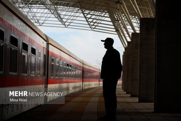 آغاز پیش فروش بلیت قطارهای مسافری شهریور از فردا