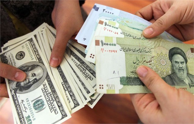 عبور دلار بانکی از ۳۰۰۰ تومان و فاصله بیش از ۶۰۰ تومانی با بازار آزاد