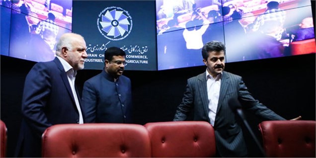 زنگنه: فروش نفت به هند با واحد پول روپیه یا در ازای کالا پایان یافت