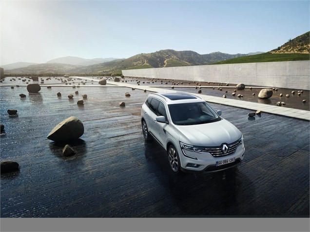 رنو کولئوس، در دومین مرحله از زندگی