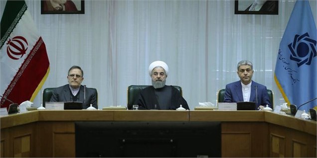 طرح جدید اسکناس ده هزار ریالی با نقش حافظیه شیراز رونمایی شد