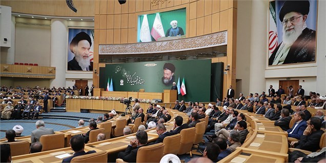 دولت با هدایت رهبری و در کنار سایر قوا تحریم‌های هسته‌ای را برداشته است