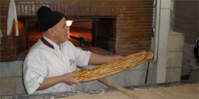 کاهش یارانه نان و گندم در بودجه ۹۷ بیش از ۷۶ درصد