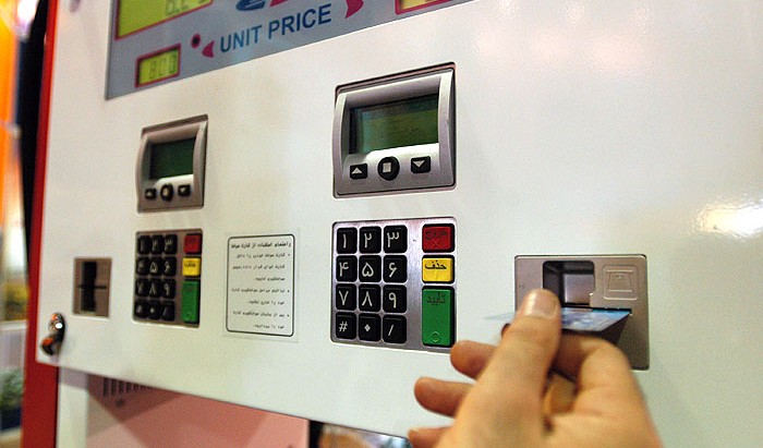 بازگشت کارت سوخت در هاله‌ای از ابهام/مالکان خودروها کارت سوخت بگیرند