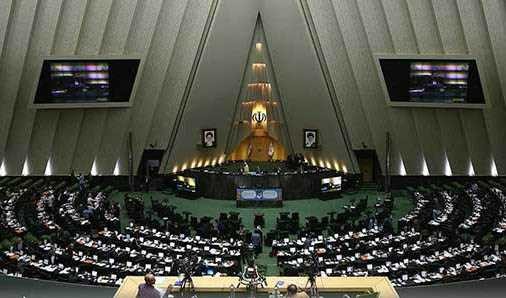 ربیعی با رای مجلس از وزارت کار می‌رود