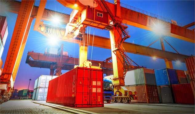 ترخیص کالاهای اساسی در گمرک روان‌تر شد