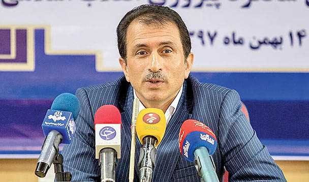 ترخیص ۲۰۰ دستگاه خودرو از گمرک