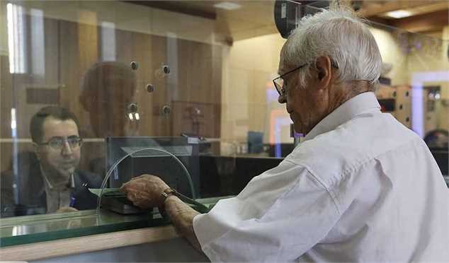 حقوق فروردین بازنشستگان واریز شد