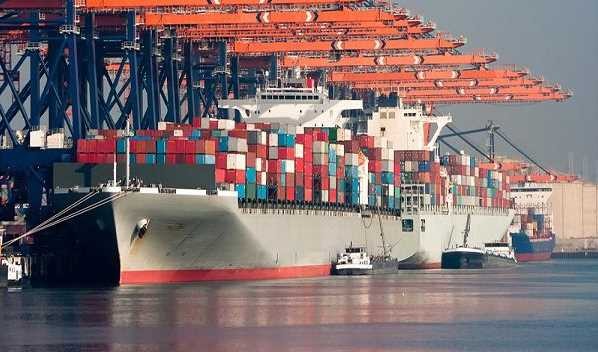 ۴۴ درصد صادرات پنج ماهه کشور از پتروشیمی‌ها است