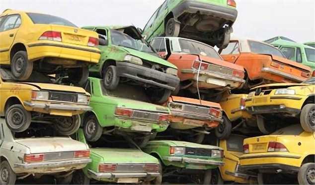 بلعیدن سالانه ۱۰۰ هزار میلیارد تومان بنزین توسط خودروهای اسقاطی/ ۴۵ درصد از خودورهای کشور فرسوده هستند