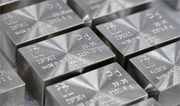 فرود تاریخی پالادیوم