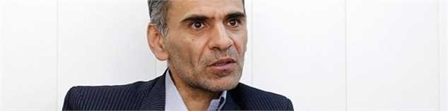 یک اقتصاددان: امروز کسی تمایل ندارد ارزش ریال را حفظ کند