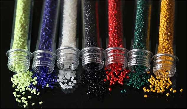 رشد بهای دلار مبادله‏‏‌ای بازار پتروشیمیایی را تکان داد