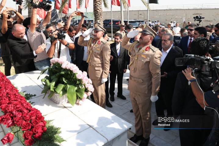 ادای احترام پزشکیان به فرماندهان شهید مقاومت