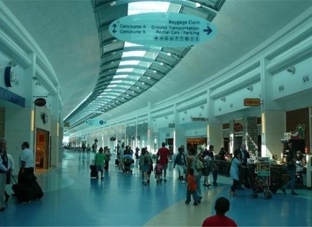 افزایش اختلال در پروازهای آمریکا به دلیل ادامه تعطیلی دولت