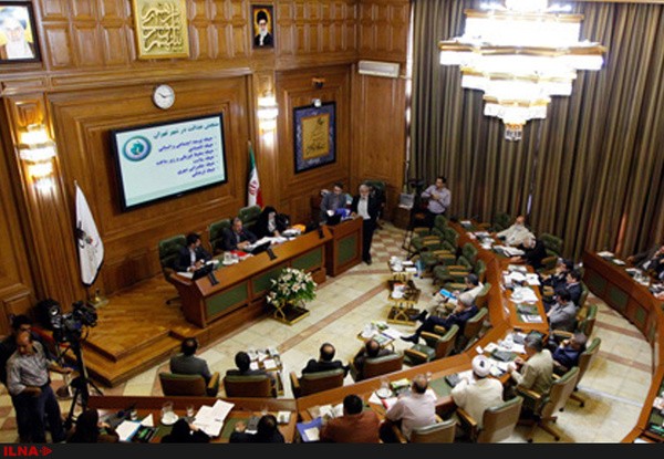 انتخاب هیات رییسه موقت شورای منتخبان تهران/ الویری رییس سنی شد