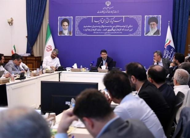 وزیر ارتباطات: اجازه ایجاد انحصار در پروژه فیبر نوری داده نمی‌شود