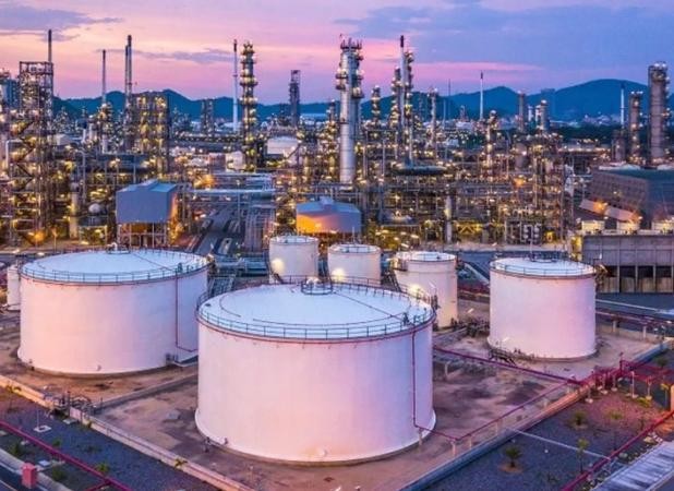 بازارهای جهانی و پالایشگاه‌ها، دو سد بزرگ نفت ایران