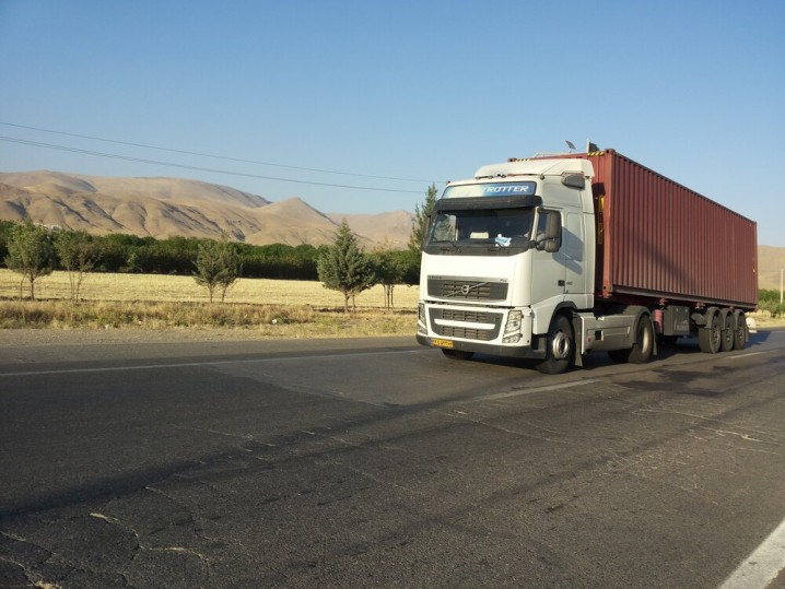 Transit of goods via Iran’s land borders rises 95%