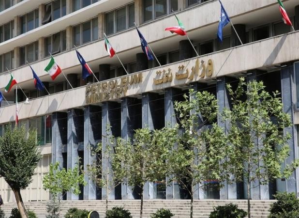 بازدید سرزده رئیس‌جمهوری از وزارت نفت